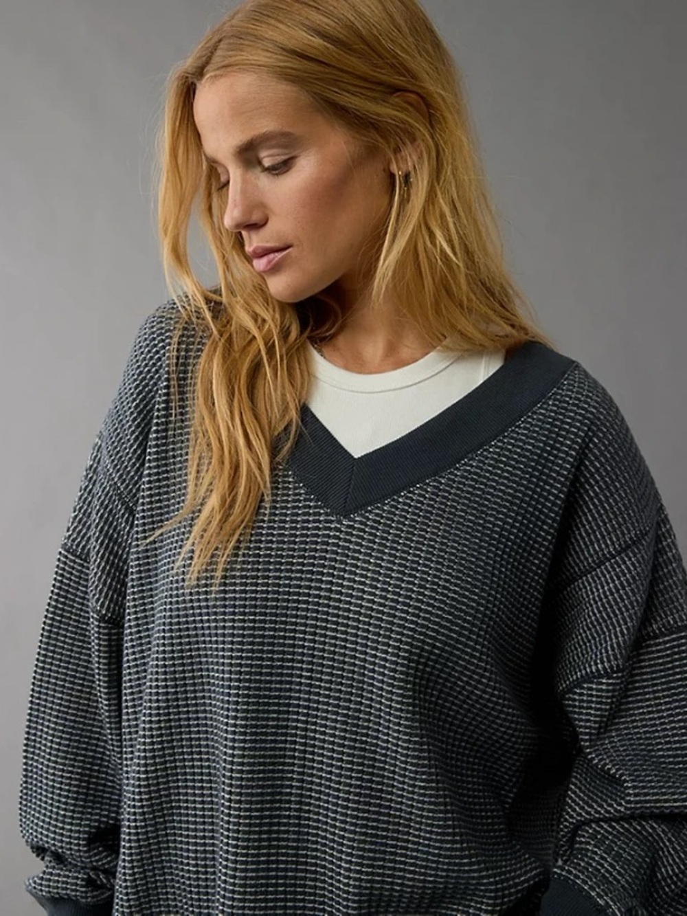 American Eagle Outfitters Women's Charcoal V-Neck Waffle Knit Sweater